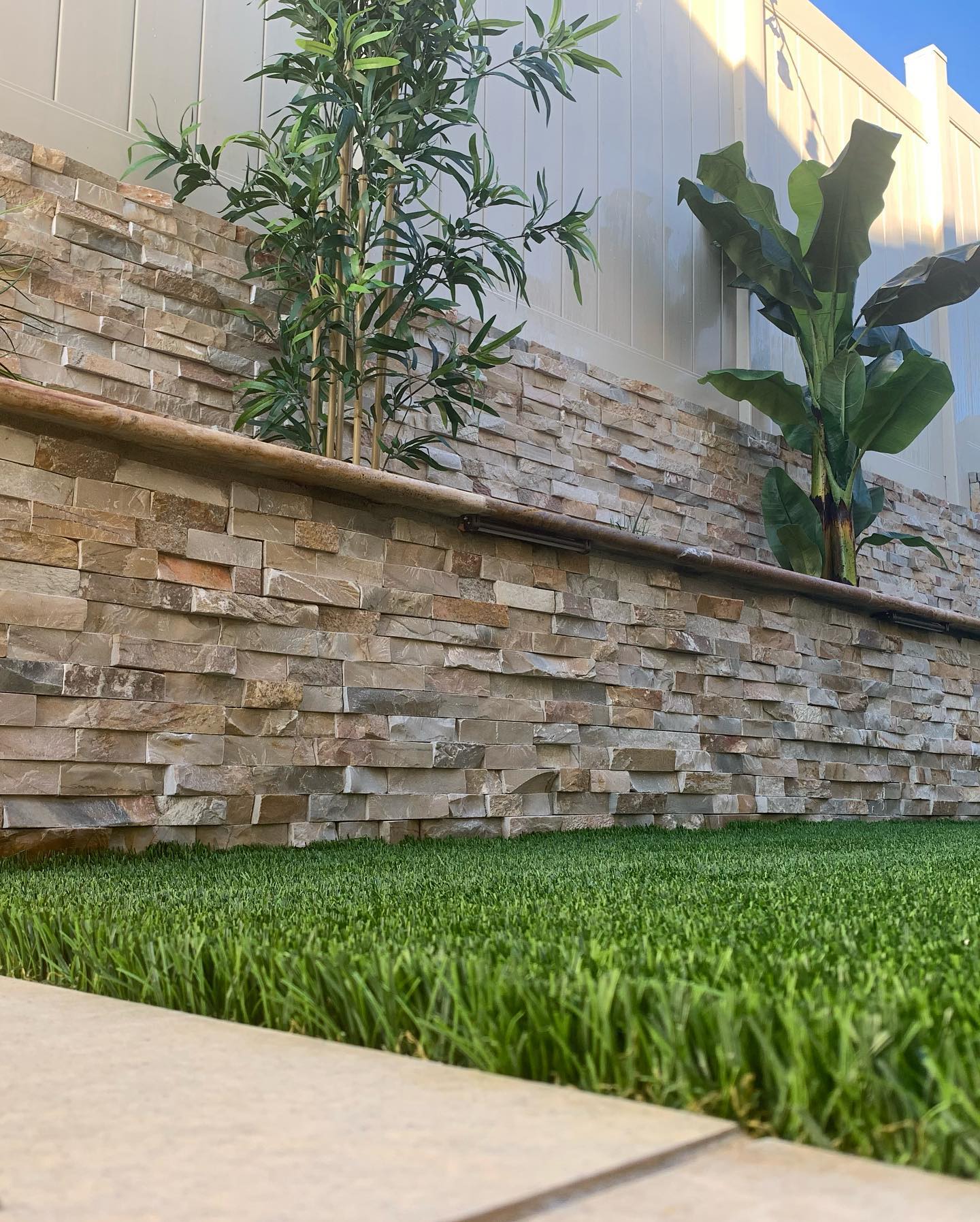 Retaining Walls, Structural & DecorativeWall Blocks, Riverside Pavers, Turf