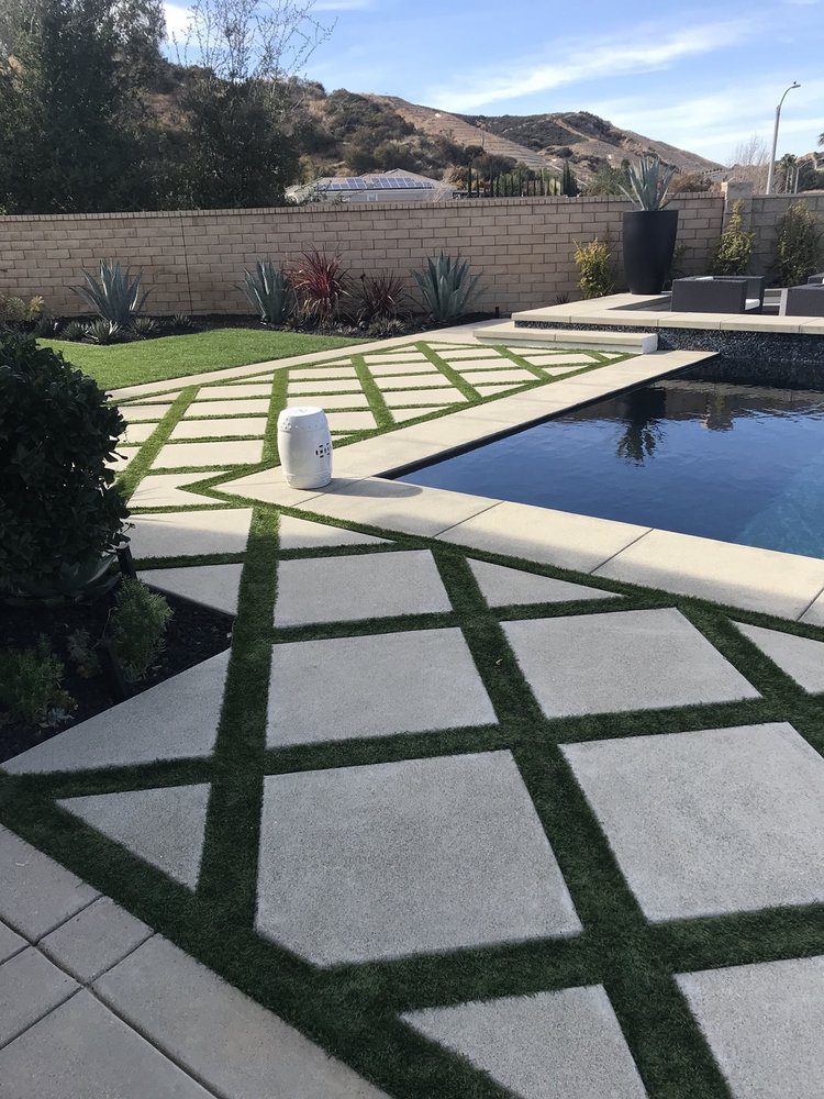 Pool Decks, Interlocking Pavers, Concrete Pavers, Riverside Pavers, Turf