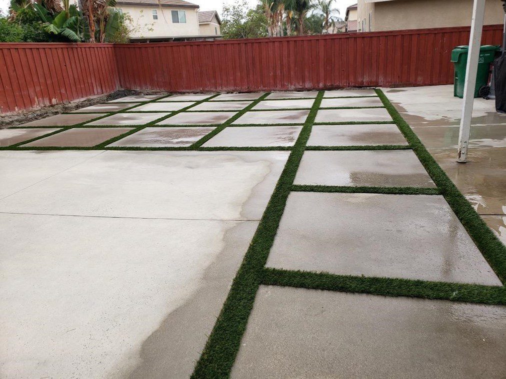 Concrete Services for patios, driveways, sidewalks, pool decks - Riverside