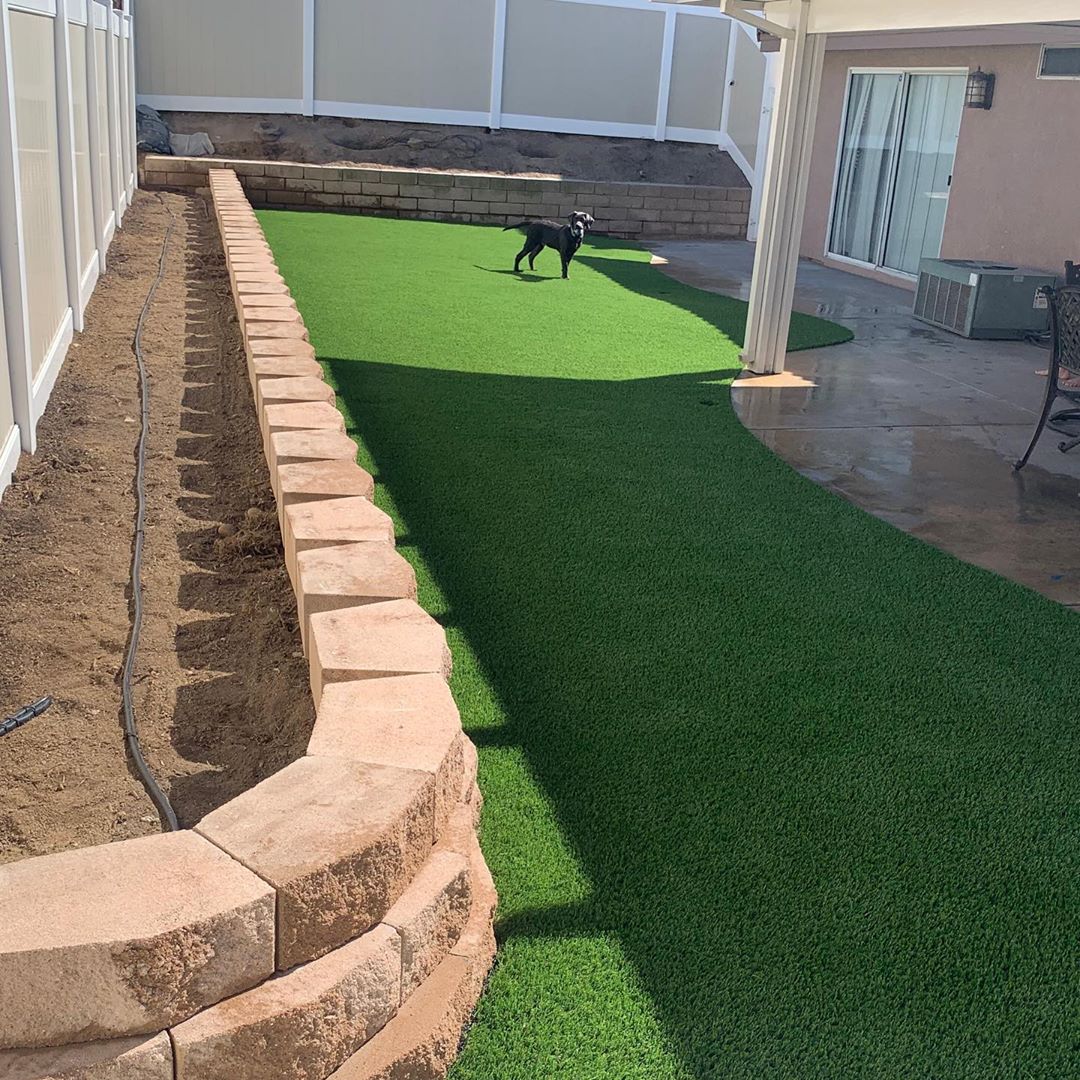 Retaining Walls, Structural & DecorativeWall Blocks, Riverside Pavers, Turf