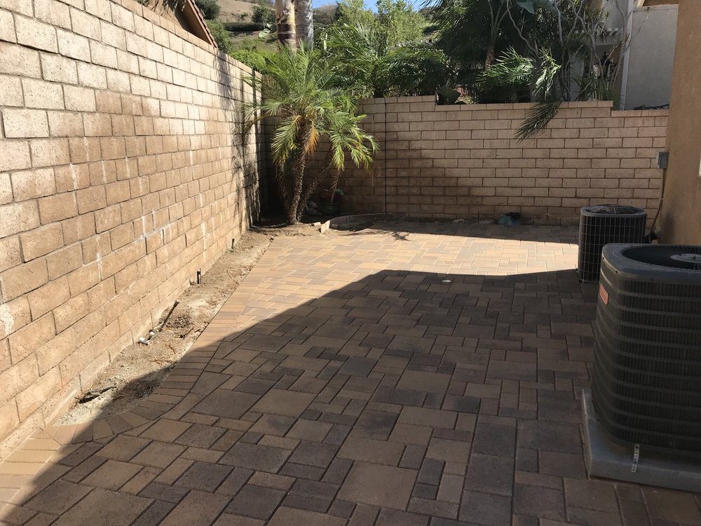 Walkways, Garden Pathways for Front, or Backyards, Riverside Pavers